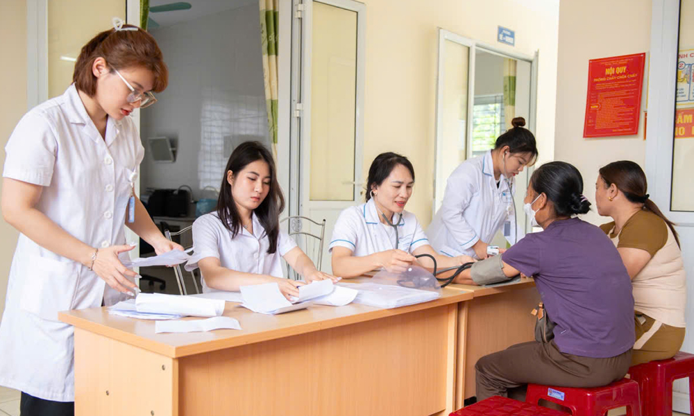 Nghị quyết của Bộ Chính trị về một số giải pháp đột phá, tăng cường bảo vệ, chăm sóc và nâng cao sức khỏe nhân dân