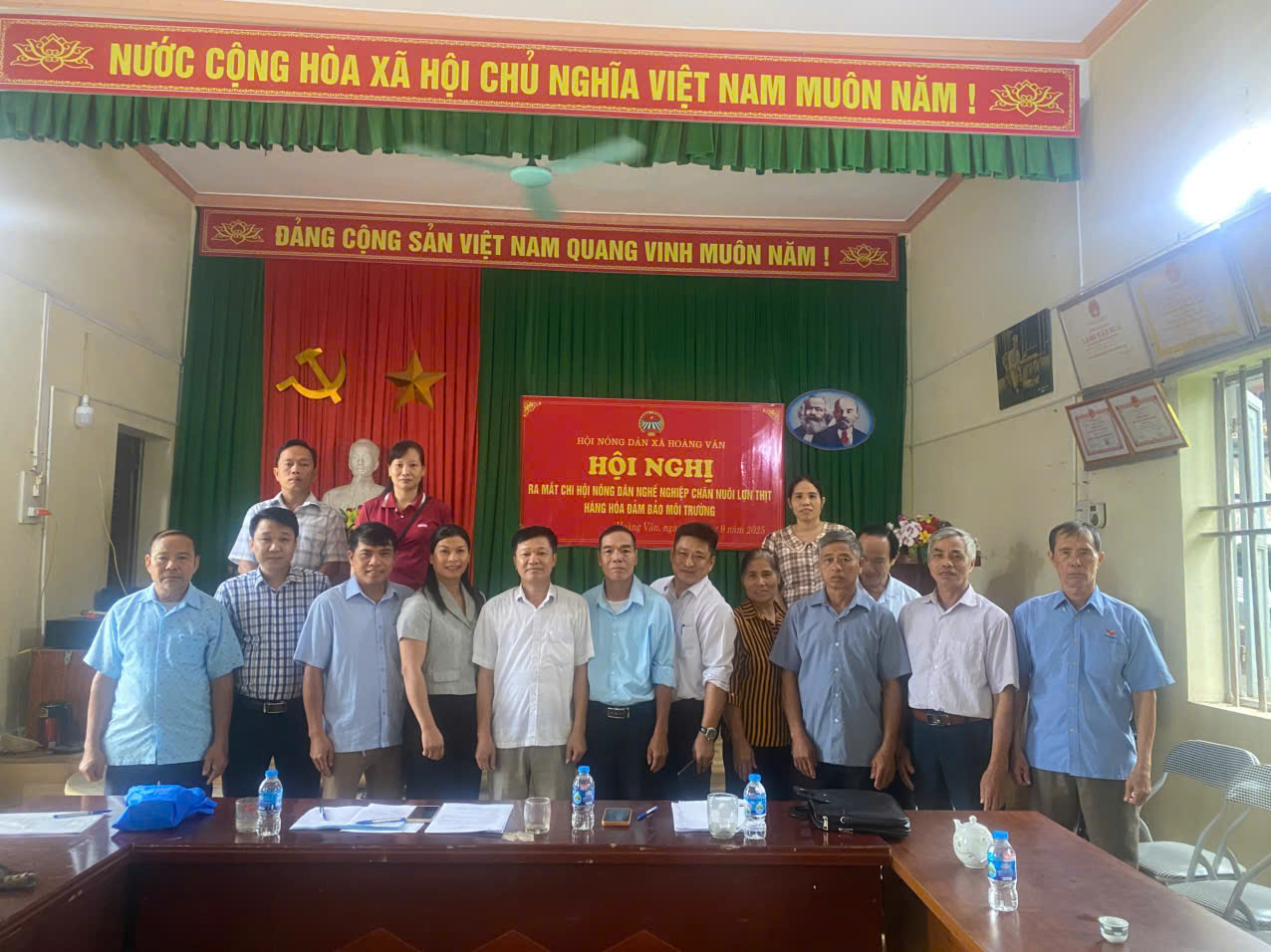 Xã Hoàng Vân ra mắt Chi hội nghề nghiệp chăn nuôi lợn thịt hàng hóa, đảm bảo môi trường Hội Nông dân xã Hoàng Vân ra mắt Chi hội nghề nghiệp chăn nuôi lợn thịt hàng hóa, đảm bảo môi trường