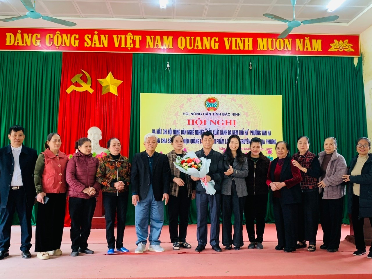 Giữ gìn và phát triển làng nghề truyền thống bánh đa nem Vân Hà