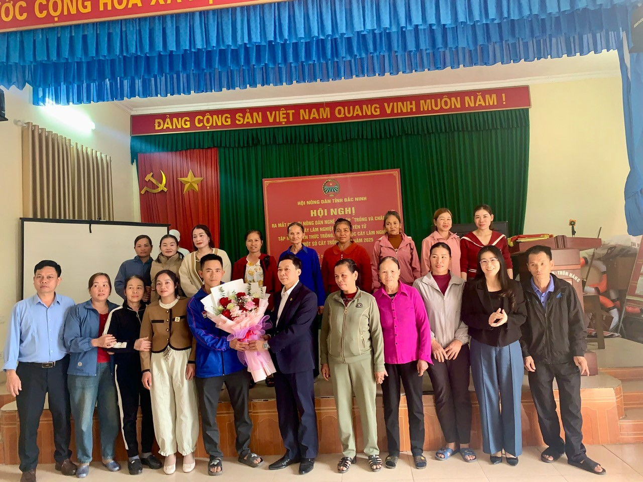 Ra mắt Chi hội nghề nghiệp “Trồng và chăm sóc cây lâm nghiệp” tại xã Tây Yên Tử
