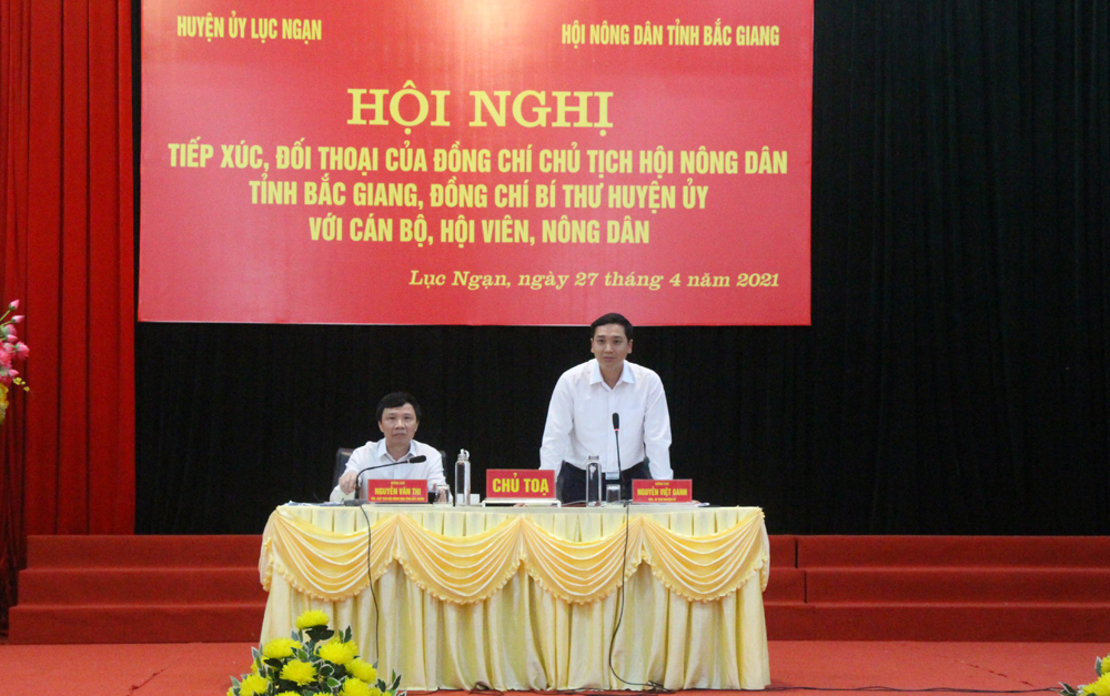 Lãnh đạo Hội Nông dân tỉnh, Huyện ủy Lục Ngạn đối thoại với cán bộ, hội viên nông dân