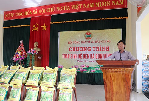 HỖ TRỢ NÔNG DÂN VÙNG LŨ KHÔI PHỤC SẢN XUẤT NÔNG NGHIỆP