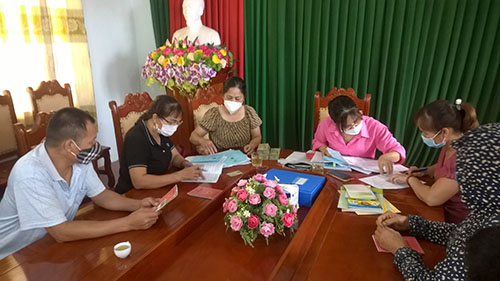 GIẢI NGÂN 800 TRIỆU ĐỒNG TỪ NGUỒN VỐN QUỸ HTND TRUNG ƯƠNG CHO DỰ ÁN TRỒNG HOA TẠI CHẤT LƯỢNG CAO TẠI THỊ TRẤN KÉP, LẠNG GIANG