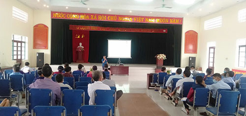 Tập huấn hướng dẫn xử lý rác thải hữu cơ làm phân bón bằng chế phẩm vi sinh học